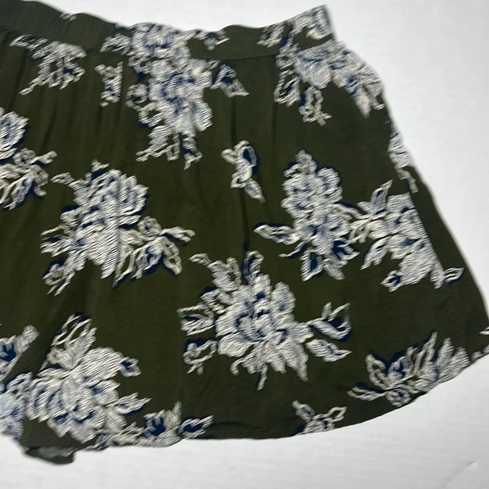 Abercrombie & Fitch Women's Shorts Lot Of 2 Drawstring Pull On Sz M Blue/Green - Picture 14 of 17